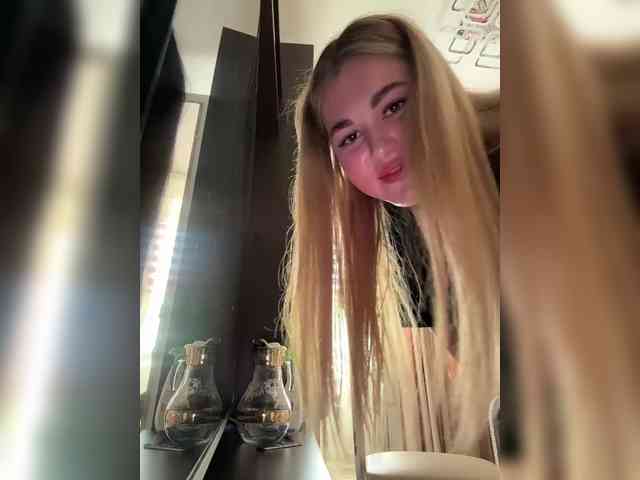KateMiddleton webcam