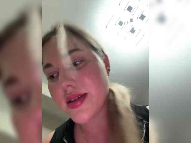 live nude webcam KateMid