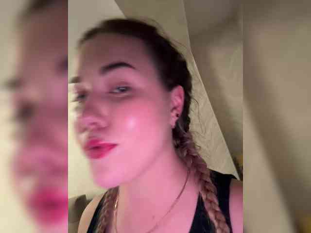 KateMid webcam