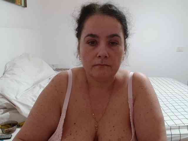 ClaudetteBBW webcam