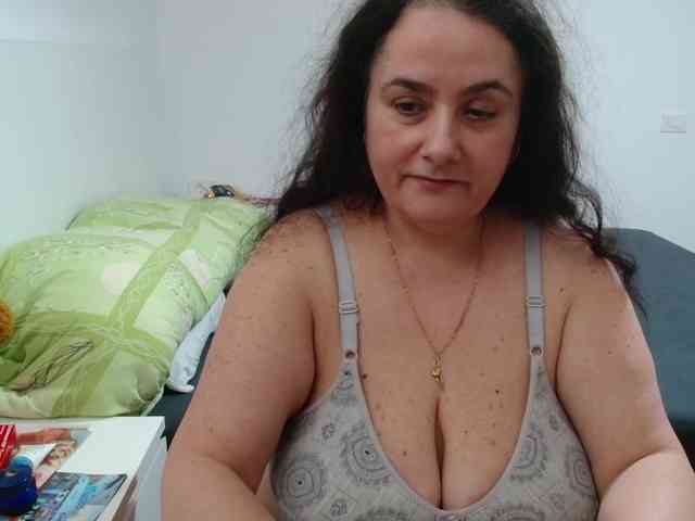 ClaudetteBBW webcam