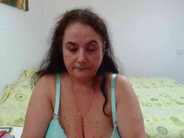 ClaudetteBBW webcam