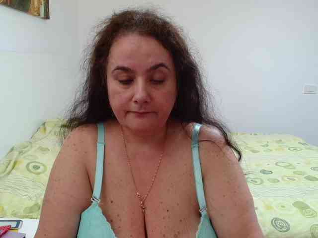 ClaudetteBBW webcam