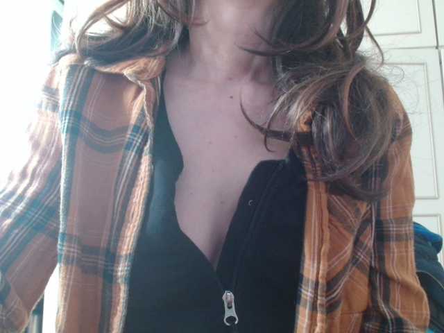 deadivina's BongaCams show and profile