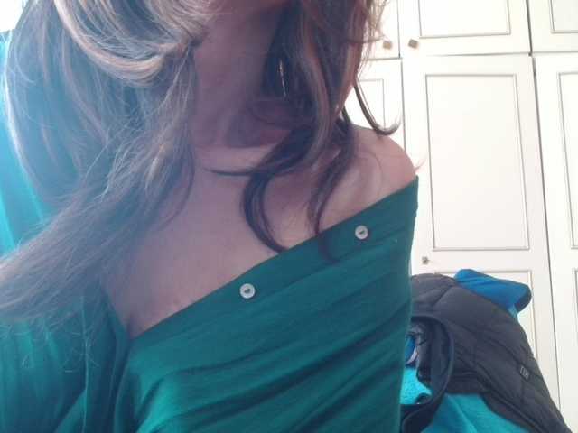 deadivina's BongaCams show and profile