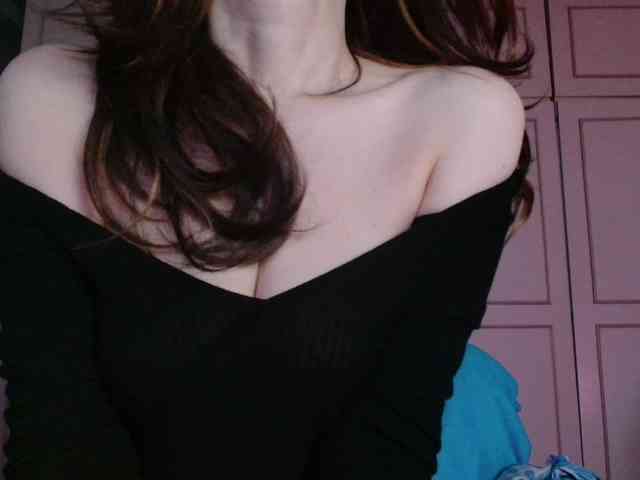 deadivina Live Webcam on BongaCams