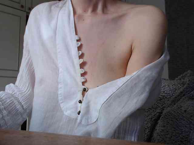 DeesseDivine webcam