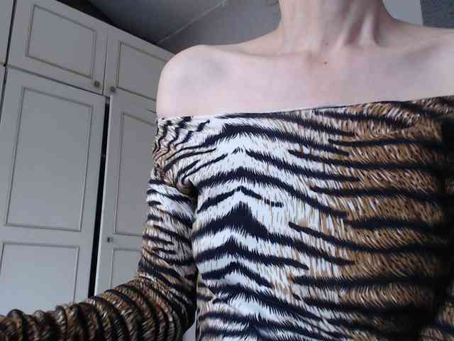 DeesseDivine webcam