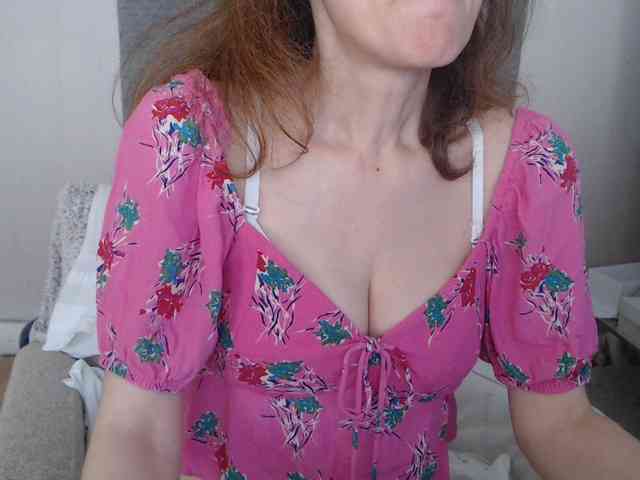 live on webcam Deadivina