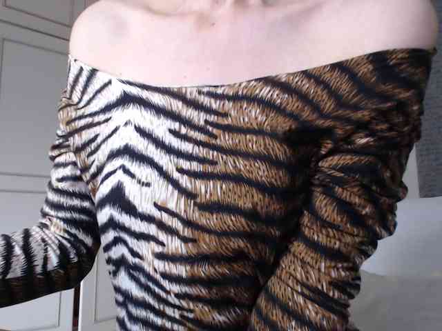 DeesseDivine webcam