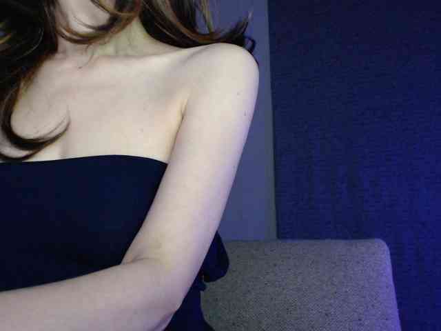 deadivina Live Webcam on BongaCams