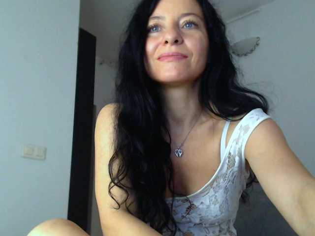 Sex chat gratuit in direct cu blueyesbaby pe BongaCams