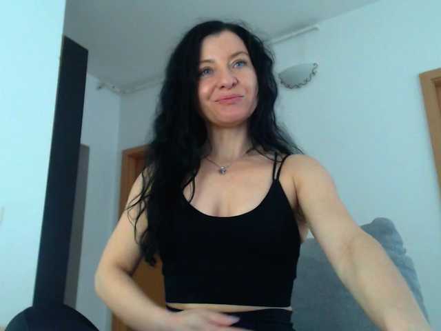 blueyesbaby's BongaCams show and profile