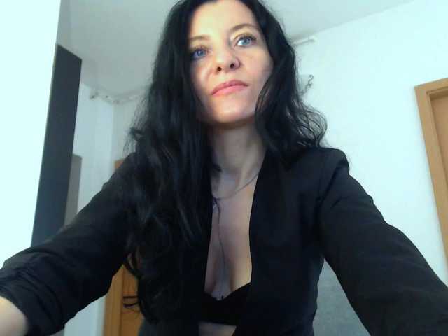 blueyesbaby's BongaCams show and profile