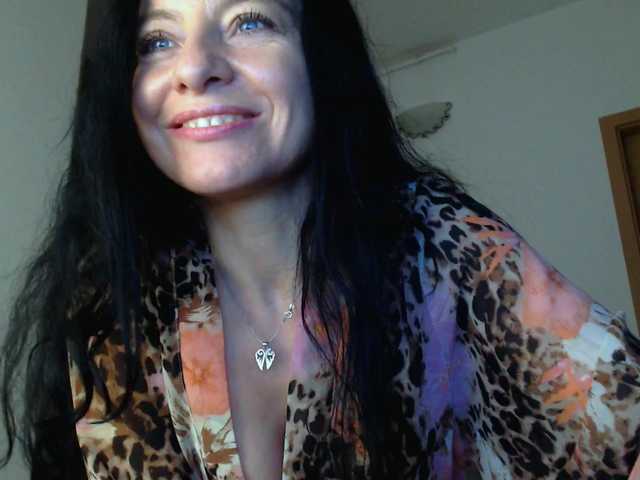 blueyesbaby's BongaCams show and profile