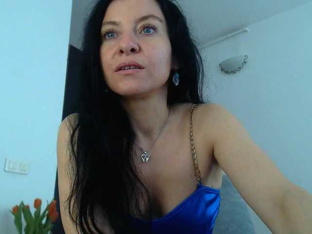 blueyesbaby's BongaCams show and profile