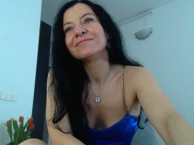 blueyesbaby's BongaCams show and profile