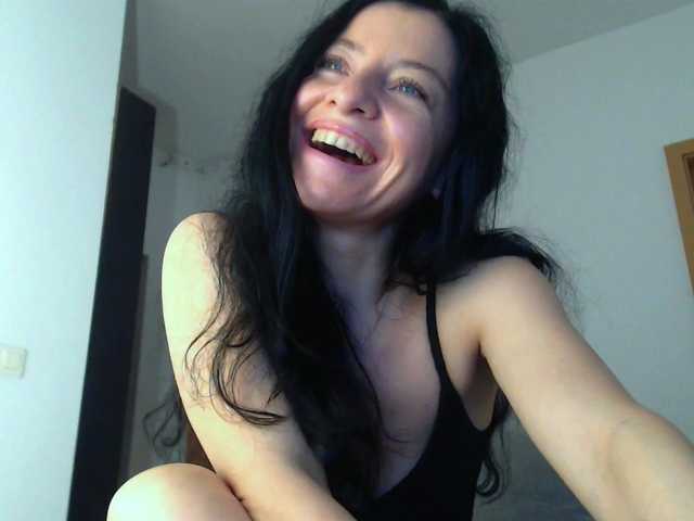 blueyesbaby's BongaCams show and profile