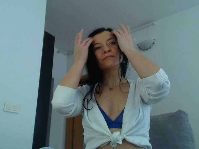 blueyesbaby's BongaCams show and profile