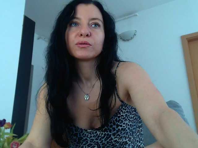 blueyesbaby's BongaCams show and profile