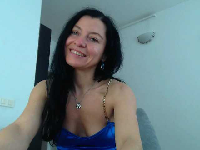 blueyesbaby's BongaCams show and profile