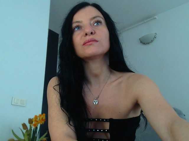 blueyesbaby's BongaCams show and profile