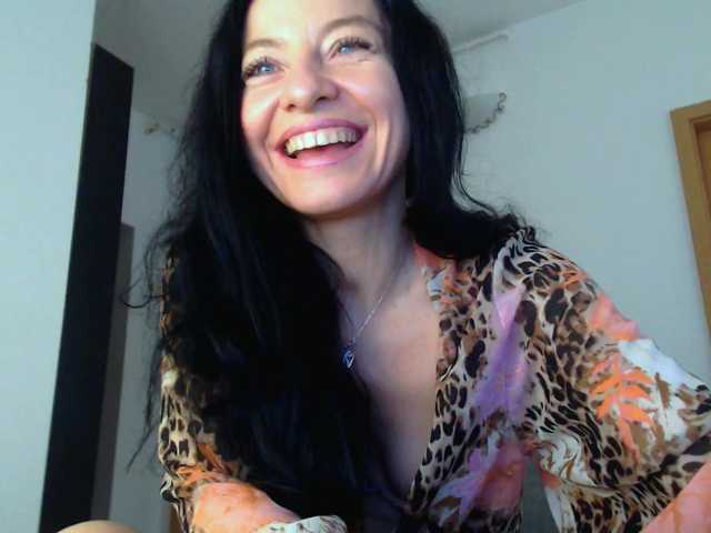 blueyesbaby's BongaCams show and profile