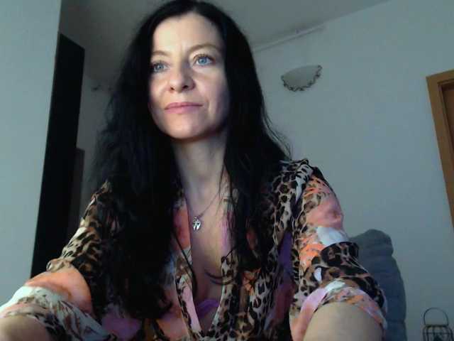 blueyesbaby's BongaCams show and profile