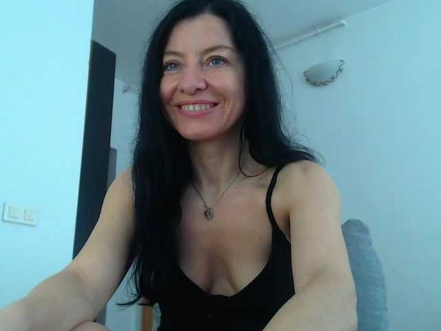 blueyesbaby's BongaCams show and profile