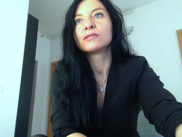 blueyesbaby's BongaCams show and profile