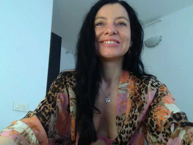 blueyesbaby's BongaCams show and profile