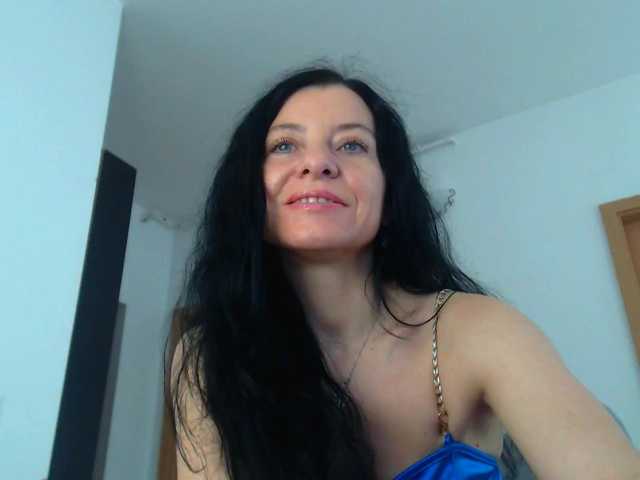 blueyesbaby's BongaCams show and profile