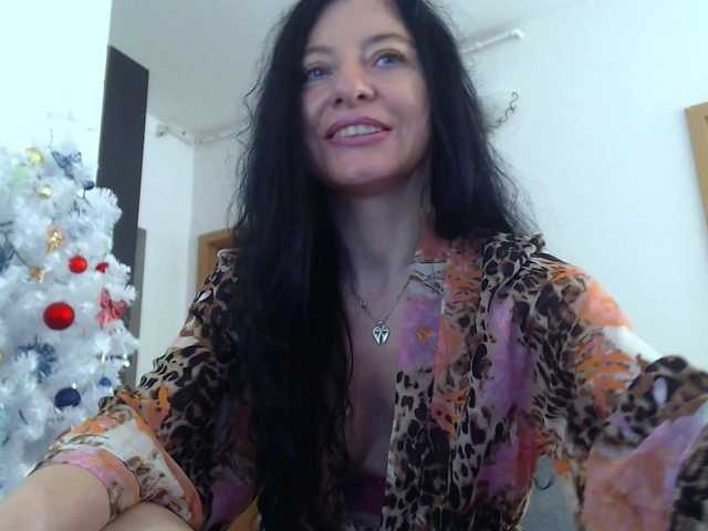 blueyesbaby's BongaCams show and profile