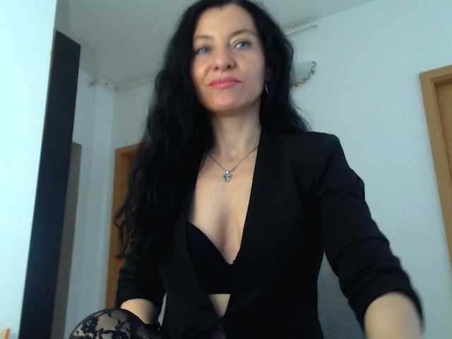 blueyesbaby's BongaCams show and profile