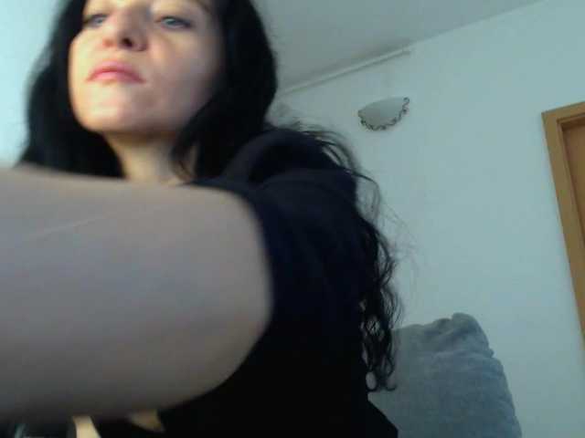 blueyesbaby's BongaCams show and profile