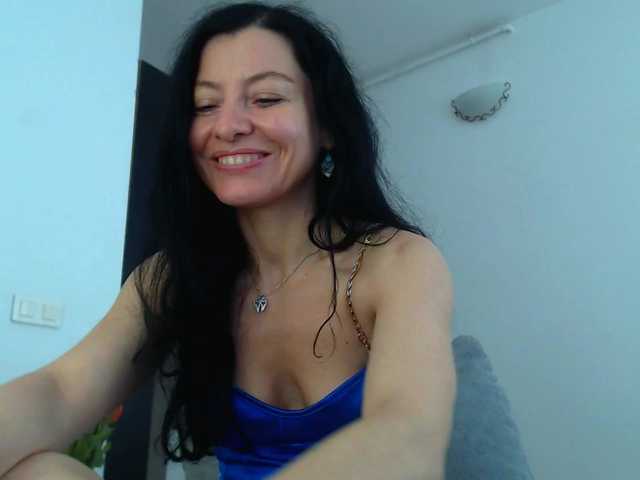 blueyesbaby's BongaCams show and profile