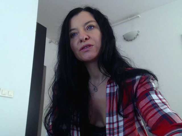 blueyesbaby's BongaCams show and profile