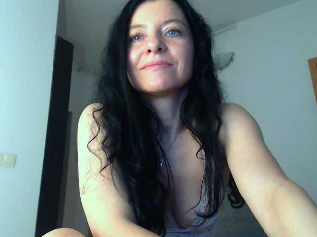 blueyesbaby's BongaCams show and profile