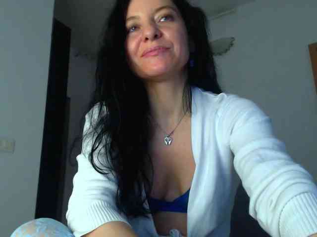 blueyesbaby Live Webcam on BongaCams