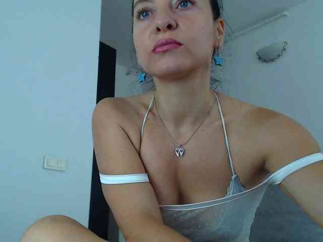 BluEyesBaby webcam