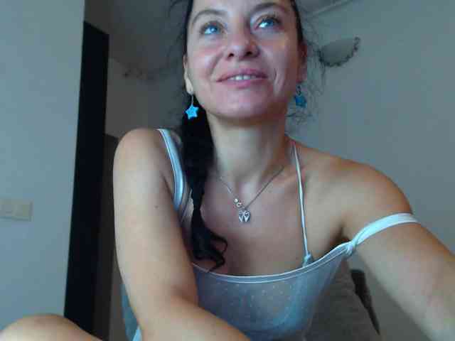 BluEyesBaby webcam