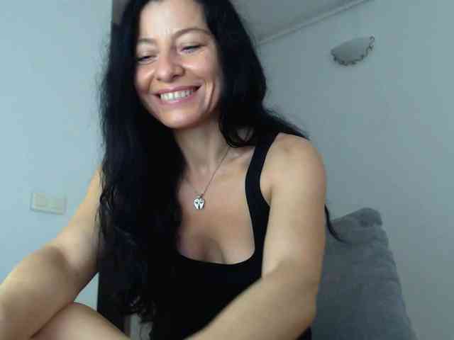 blueyesbaby Live Webcam on BongaCams