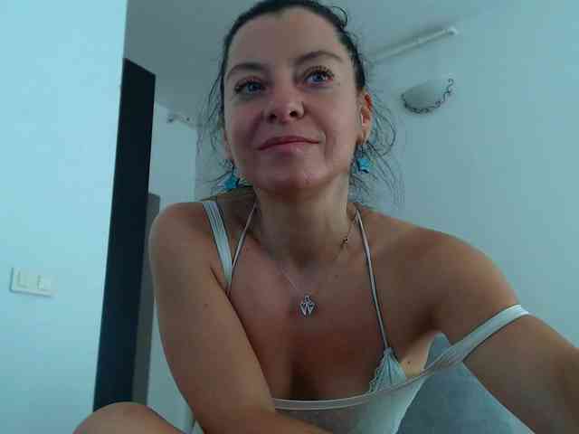 web cam striptease Blueyesbaby