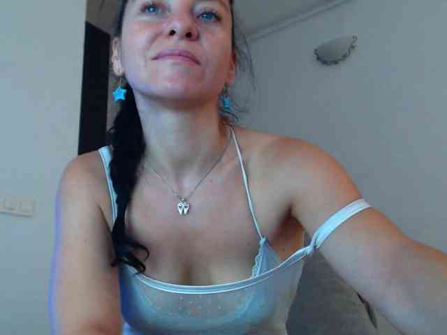 BluEyesBaby webcam