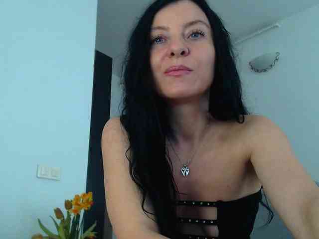 blueyesbaby Live Webcam on BongaCams