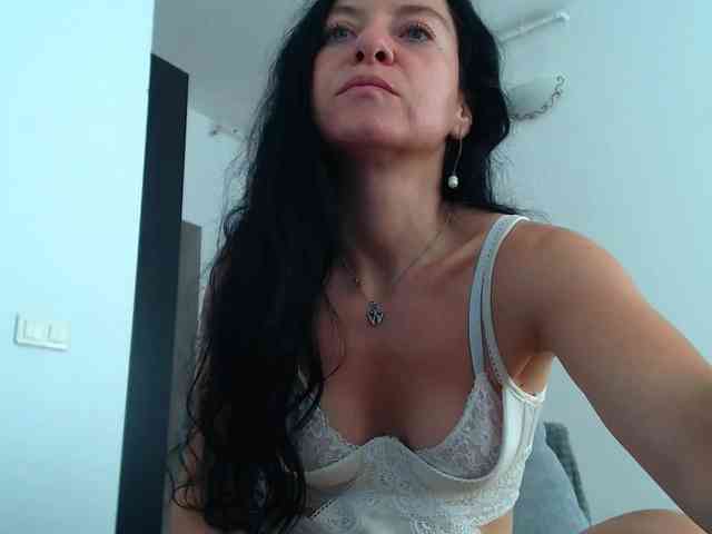 online cam2cam Blueyesbaby