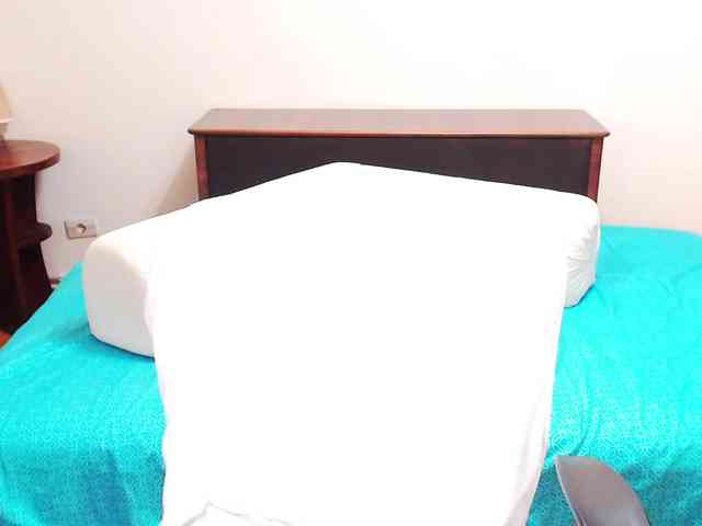 YourHotMery webcam