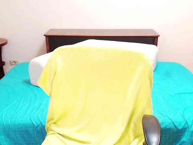 YourHotMery webcam