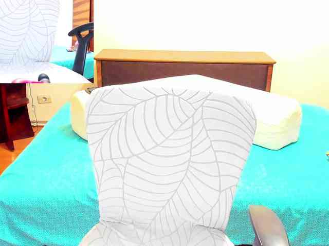 YourHotMery webcam