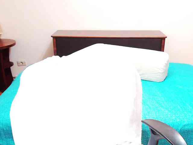 YourHotMery webcam